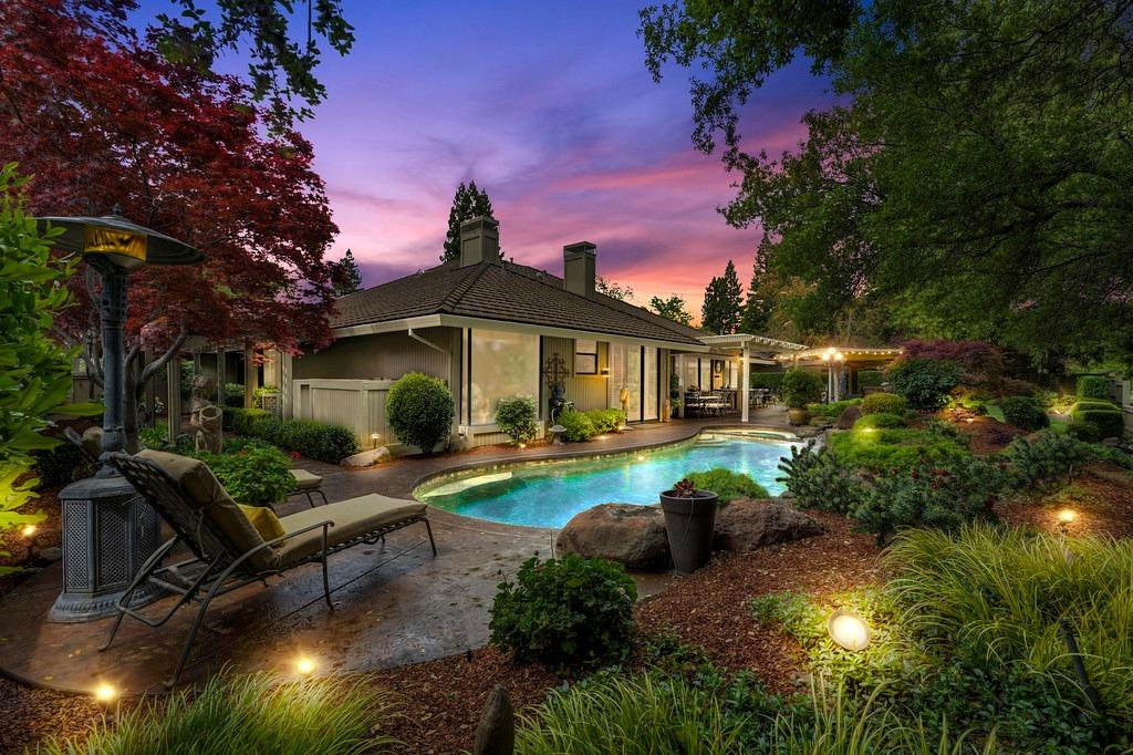 Detail Gallery Image 3 of 95 For 11523 Forty Niner Cir, Gold River,  CA 95670 - 3 Beds | 2/1 Baths