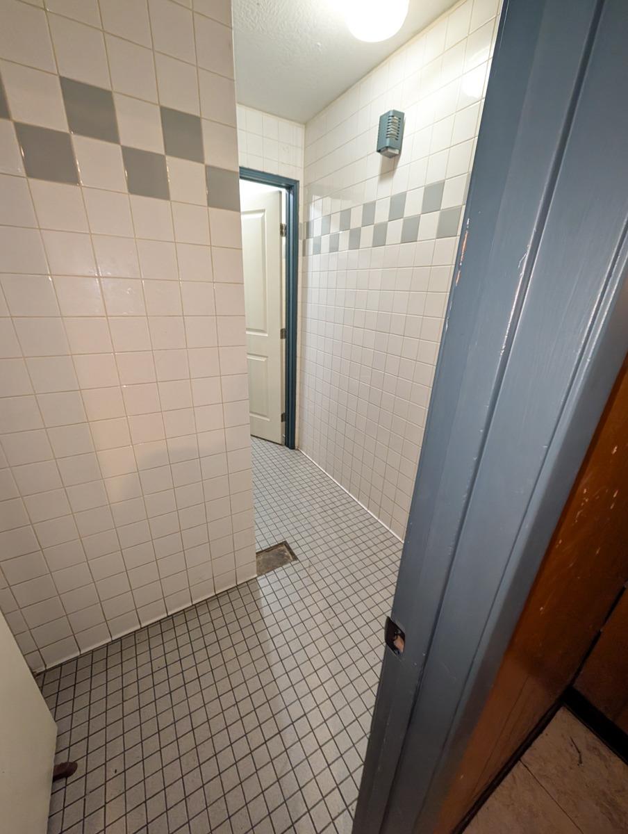 Detail Gallery Image 11 of 20 For 2031 Yosemite Blvd a,  Modesto,  CA 95354 - – Beds | – Baths