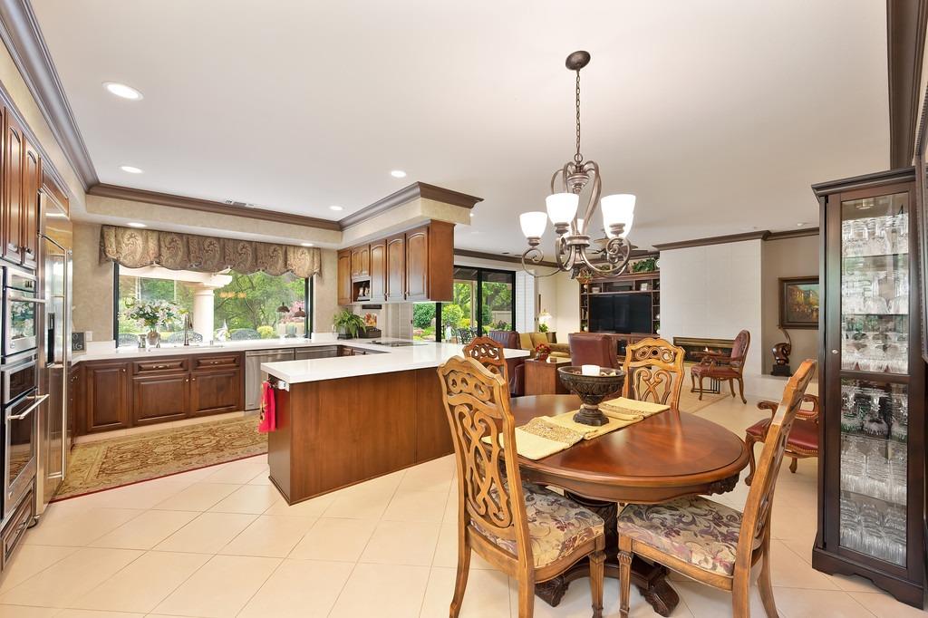 Detail Gallery Image 19 of 95 For 11523 Forty Niner Cir, Gold River,  CA 95670 - 3 Beds | 2/1 Baths