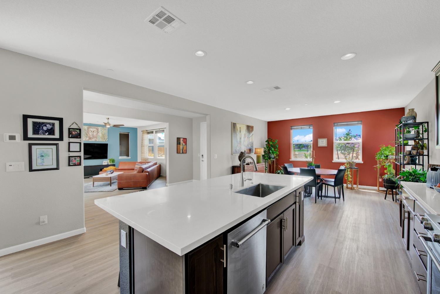 Detail Gallery Image 34 of 93 For 947 Wyatt Ln, Winters,  CA 95694 - 4 Beds | 3/1 Baths
