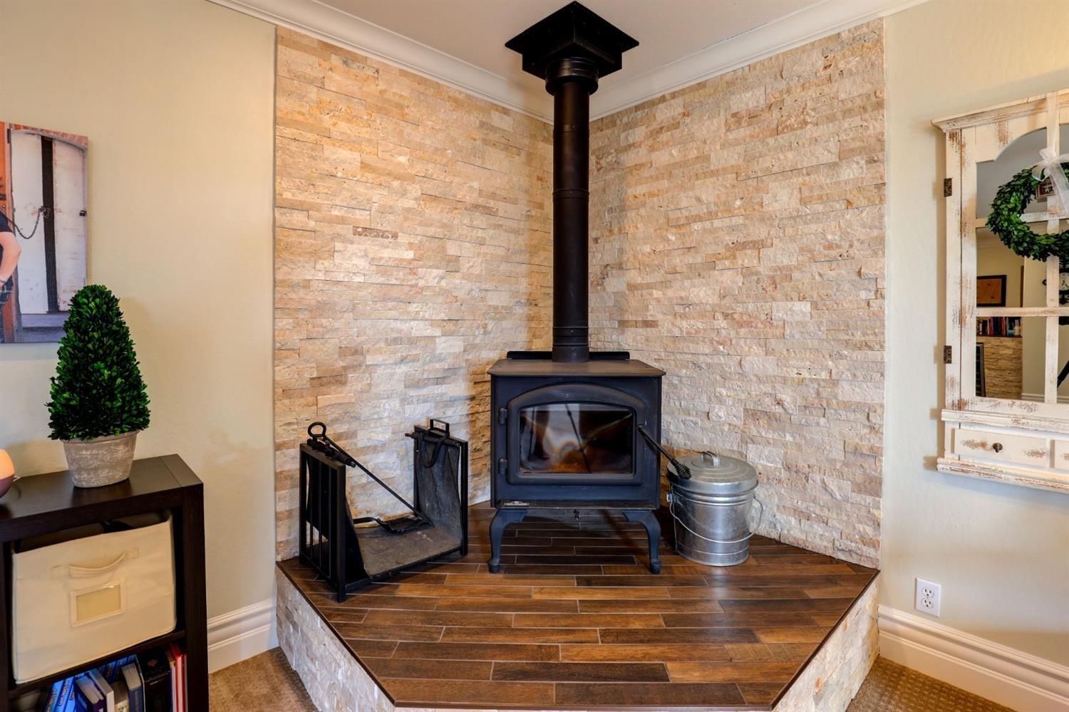 Detail Gallery Image 30 of 78 For 1300 Sierra Oak Ln, Colfax,  CA 95713 - 4 Beds | 3/1 Baths