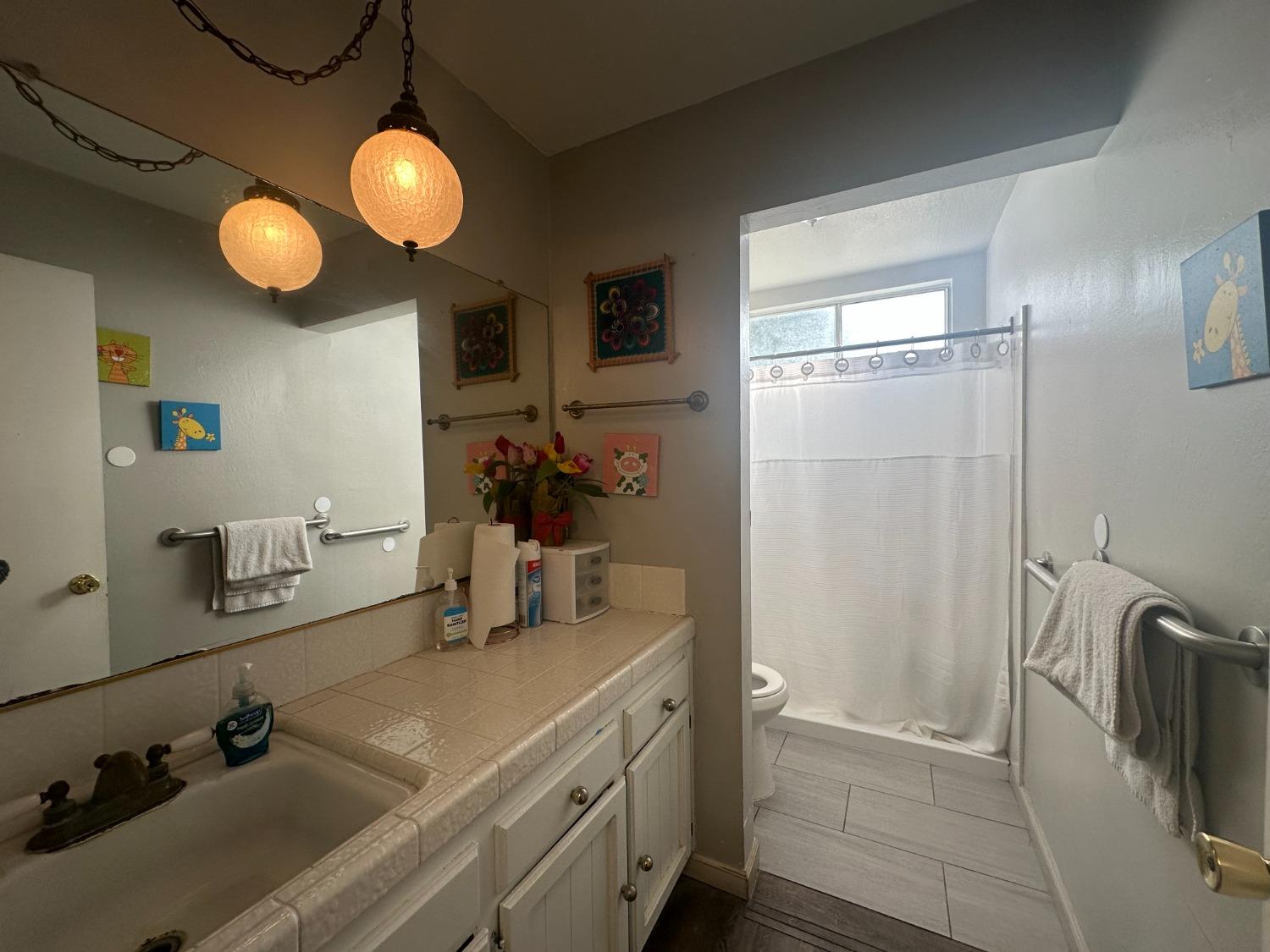 Detail Gallery Image 16 of 31 For 2305 Lido Cir, Stockton,  CA 95207 - 4 Beds | 2 Baths