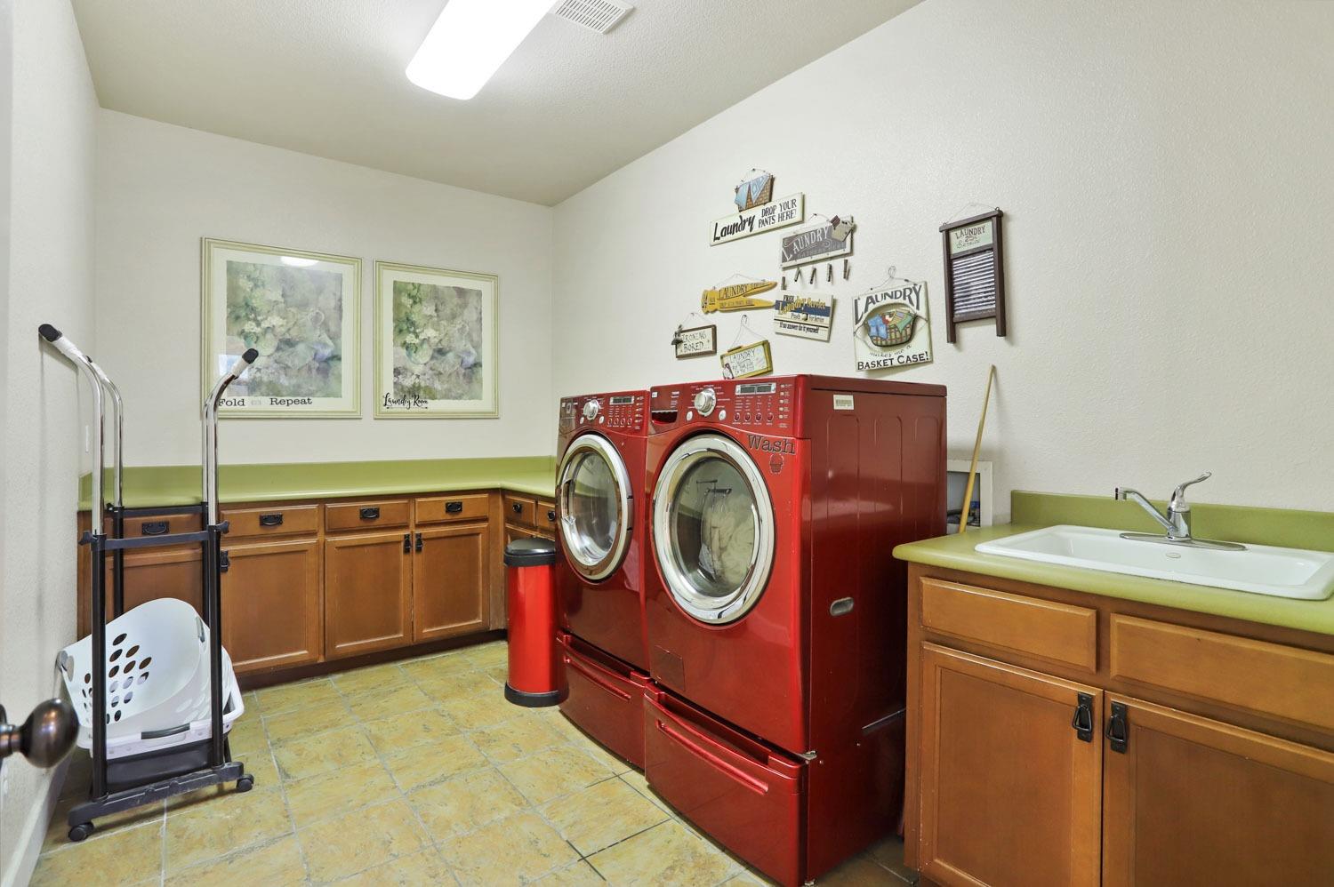 Detail Gallery Image 62 of 85 For 10941 St Moritz Cir, Stockton,  CA 95209 - 5 Beds | 3 Baths