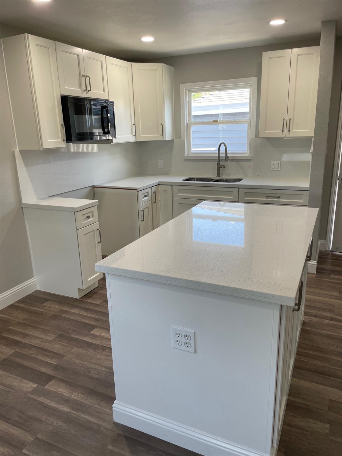 Detail Gallery Image 15 of 24 For 2420 E Fremont St, Stockton,  CA 95205 - 2 Beds | 1 Baths