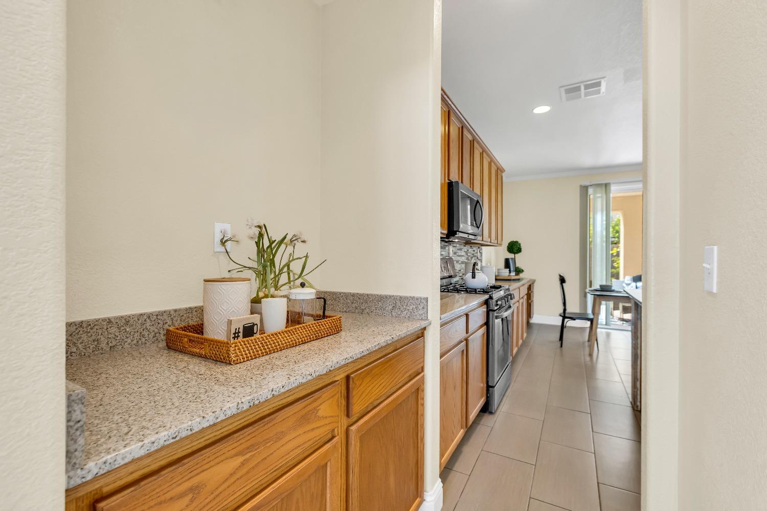 Detail Gallery Image 17 of 82 For 9903 Tiziano Dr, Stockton,  CA 95212 - 5 Beds | 4/1 Baths