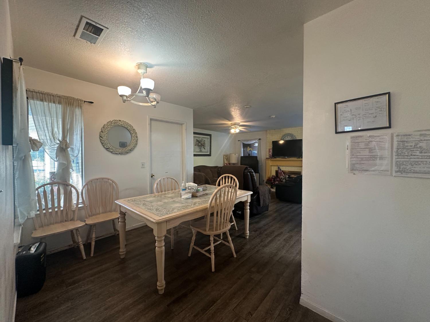 Detail Gallery Image 19 of 31 For 2305 Lido Cir, Stockton,  CA 95207 - 4 Beds | 2 Baths