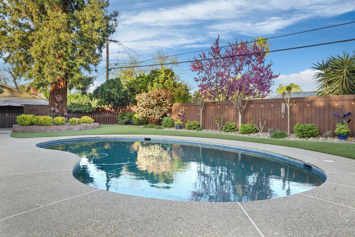 Detail Gallery Image 18 of 51 For 7522 Woodside Dr, Stockton,  CA 95207 - 3 Beds | 3 Baths