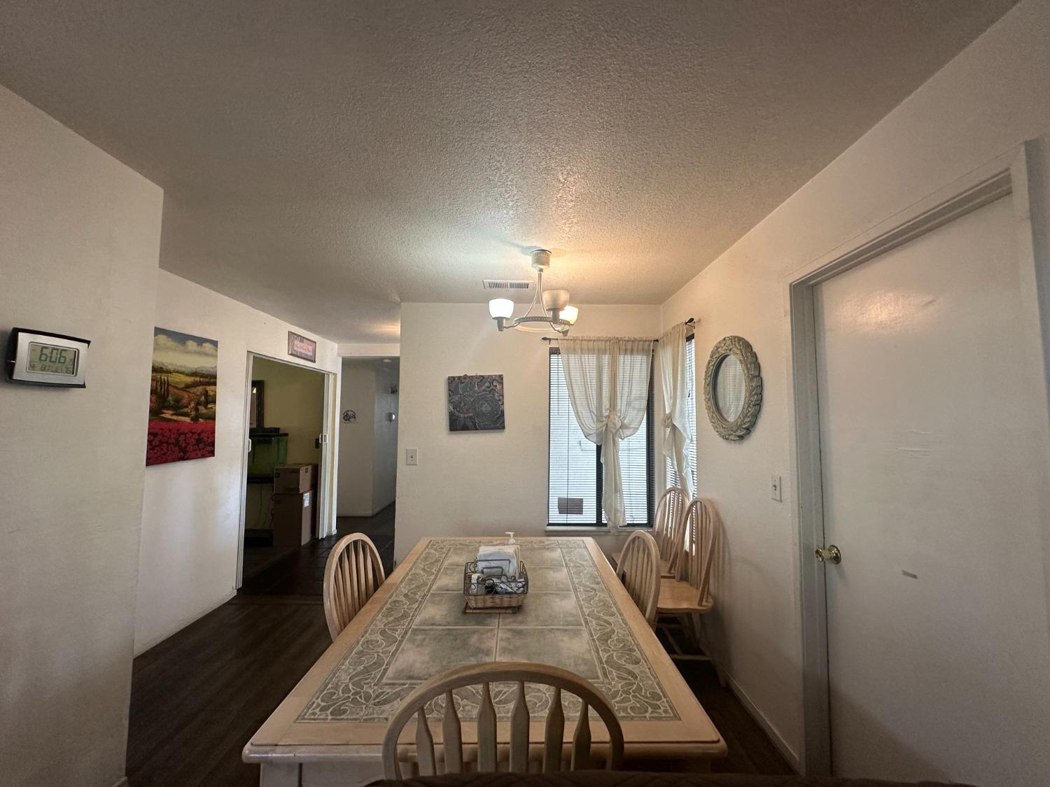 Detail Gallery Image 18 of 31 For 2305 Lido Cir, Stockton,  CA 95207 - 4 Beds | 2 Baths