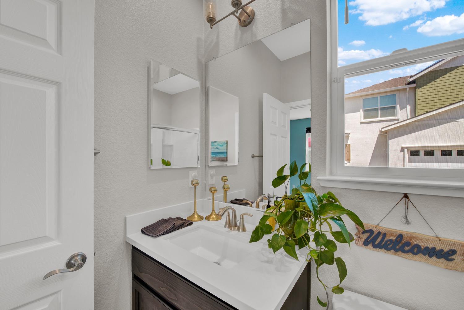 Detail Gallery Image 47 of 93 For 947 Wyatt Ln, Winters,  CA 95694 - 4 Beds | 3/1 Baths