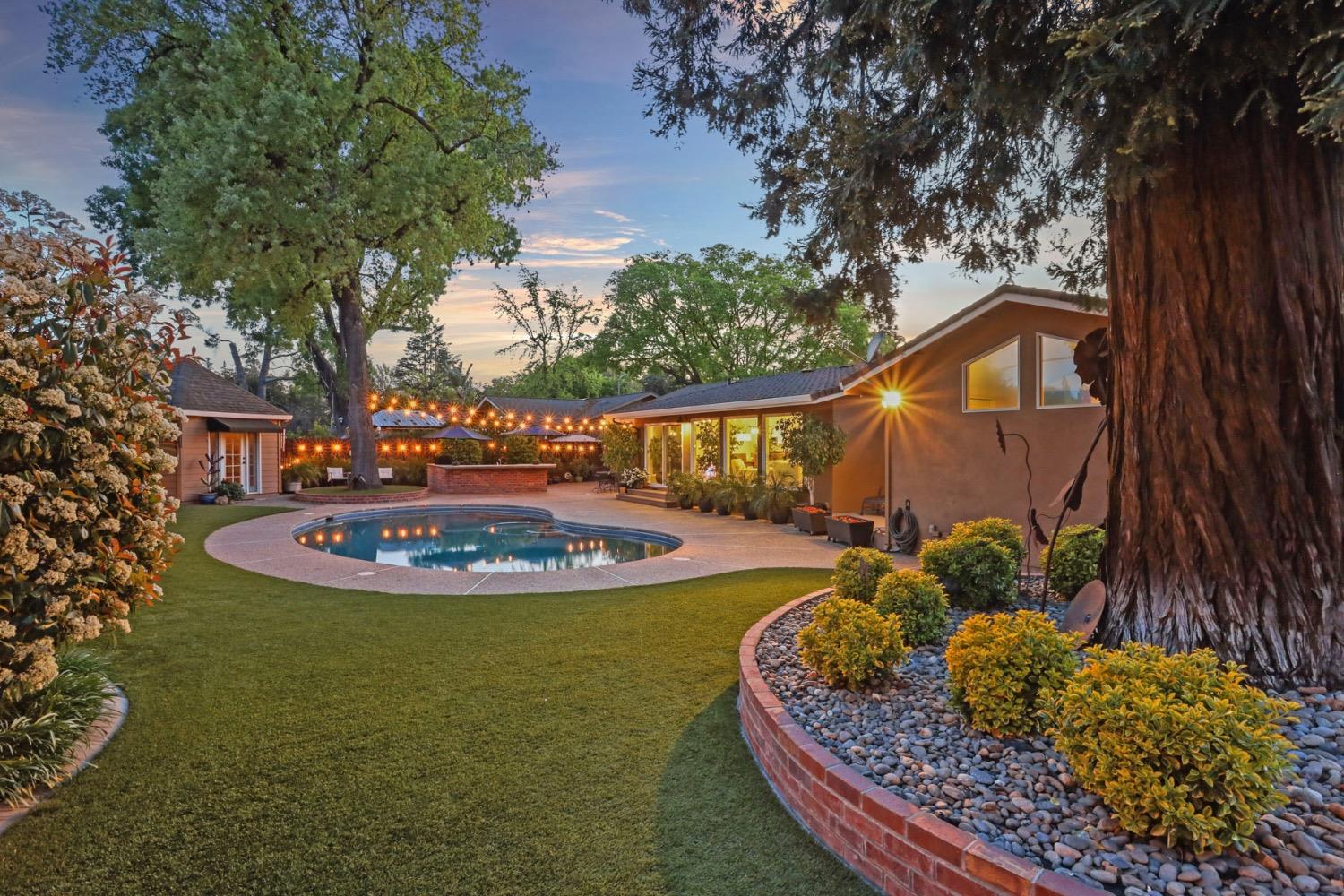 Detail Gallery Image 11 of 51 For 7522 Woodside Dr, Stockton,  CA 95207 - 3 Beds | 3 Baths