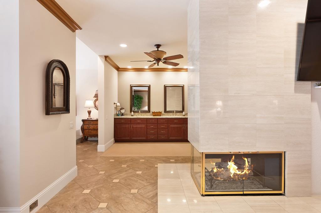 Detail Gallery Image 38 of 95 For 11523 Forty Niner Cir, Gold River,  CA 95670 - 3 Beds | 2/1 Baths