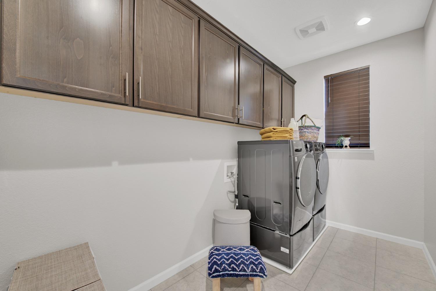 Detail Gallery Image 68 of 93 For 947 Wyatt Ln, Winters,  CA 95694 - 4 Beds | 3/1 Baths