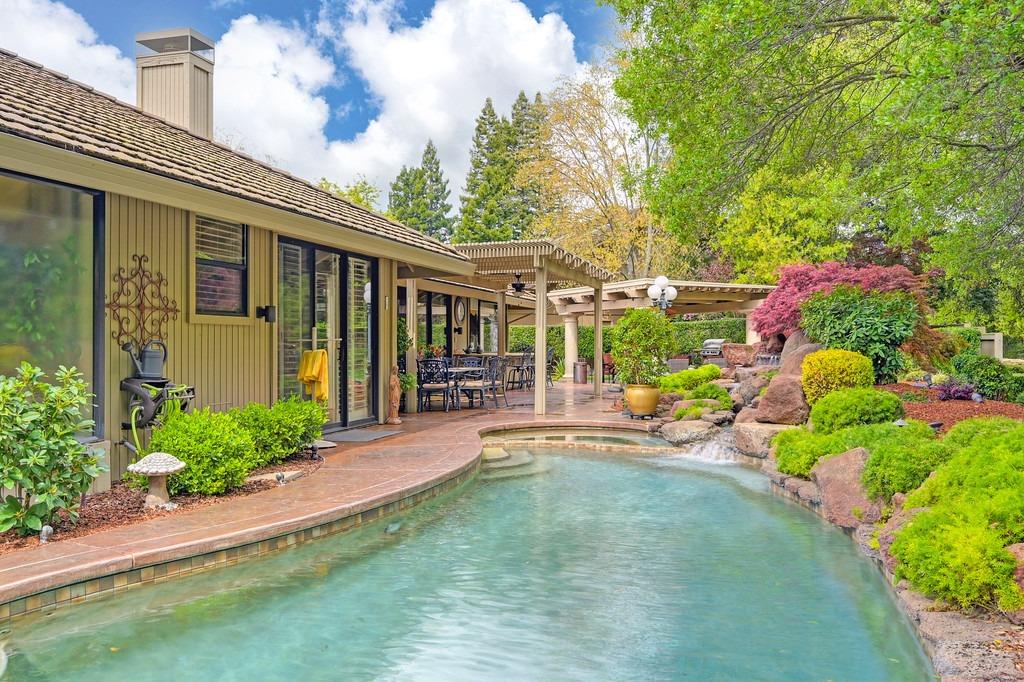 Detail Gallery Image 80 of 95 For 11523 Forty Niner Cir, Gold River,  CA 95670 - 3 Beds | 2/1 Baths