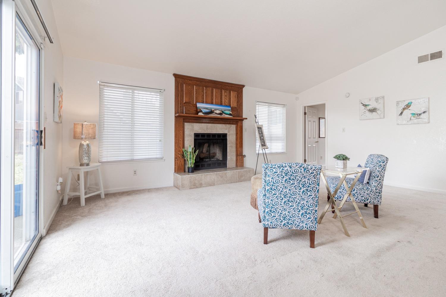 Detail Gallery Image 2 of 21 For 1636 Waudman Ave, Stockton,  CA 95209 - 3 Beds | 2 Baths