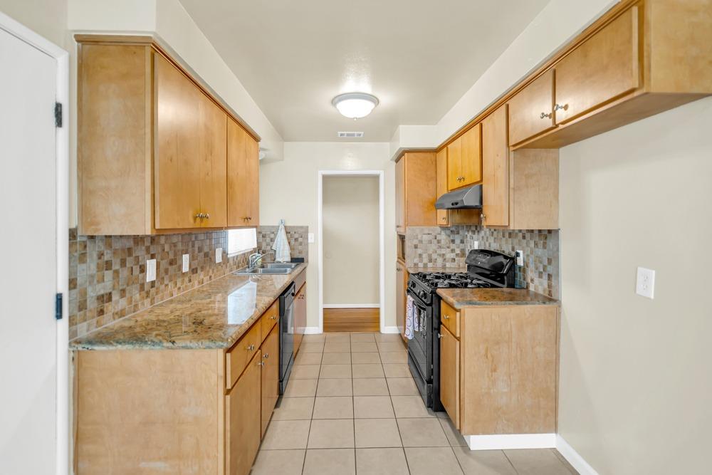 Detail Gallery Image 6 of 48 For 2150 60th Ave, Sacramento,  CA 95822 - 4 Beds | 2 Baths