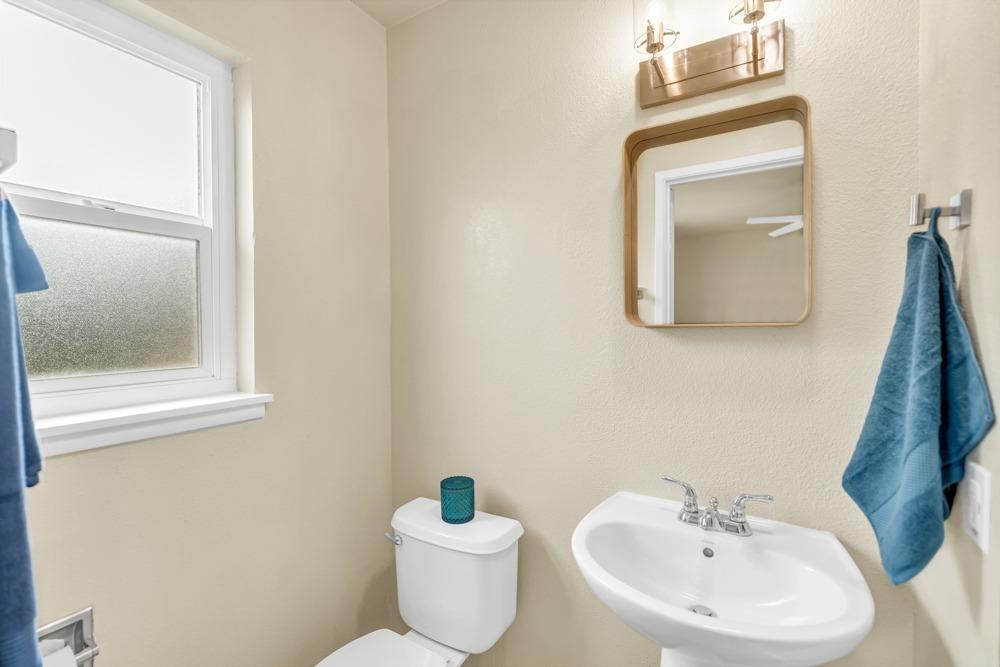 Detail Gallery Image 22 of 48 For 2150 60th Ave, Sacramento,  CA 95822 - 4 Beds | 2 Baths