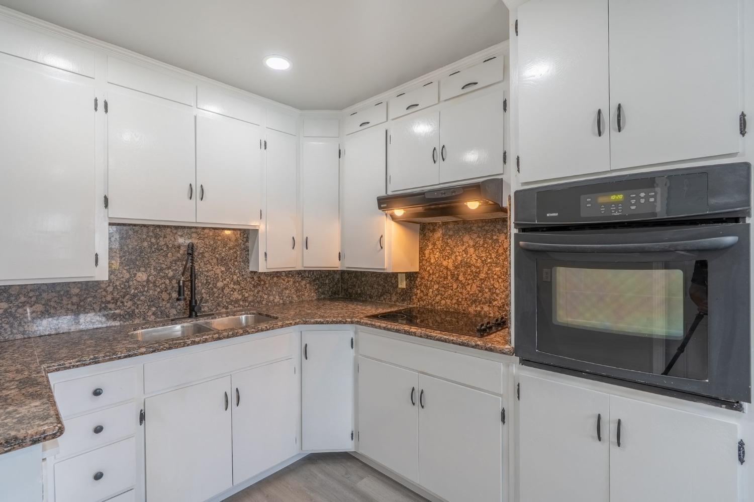 Detail Gallery Image 12 of 27 For 426 Howard St, Stockton,  CA 95206 - 3 Beds | 2 Baths