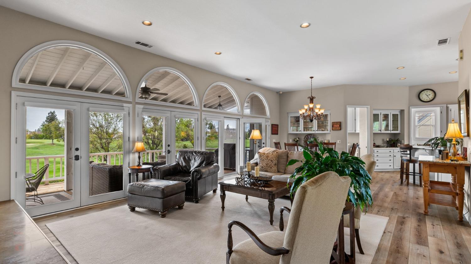 Detail Gallery Image 15 of 92 For 4417 Saint Andrews Dr, Stockton,  CA 95219 - 3 Beds | 2/1 Baths
