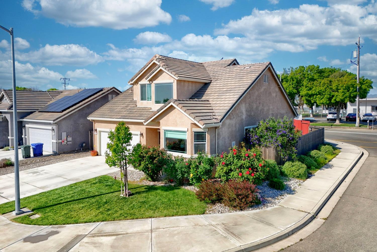 Detail Gallery Image 3 of 81 For 601 St Helena Dr, Newman,  CA 95360 - 4 Beds | 2/1 Baths