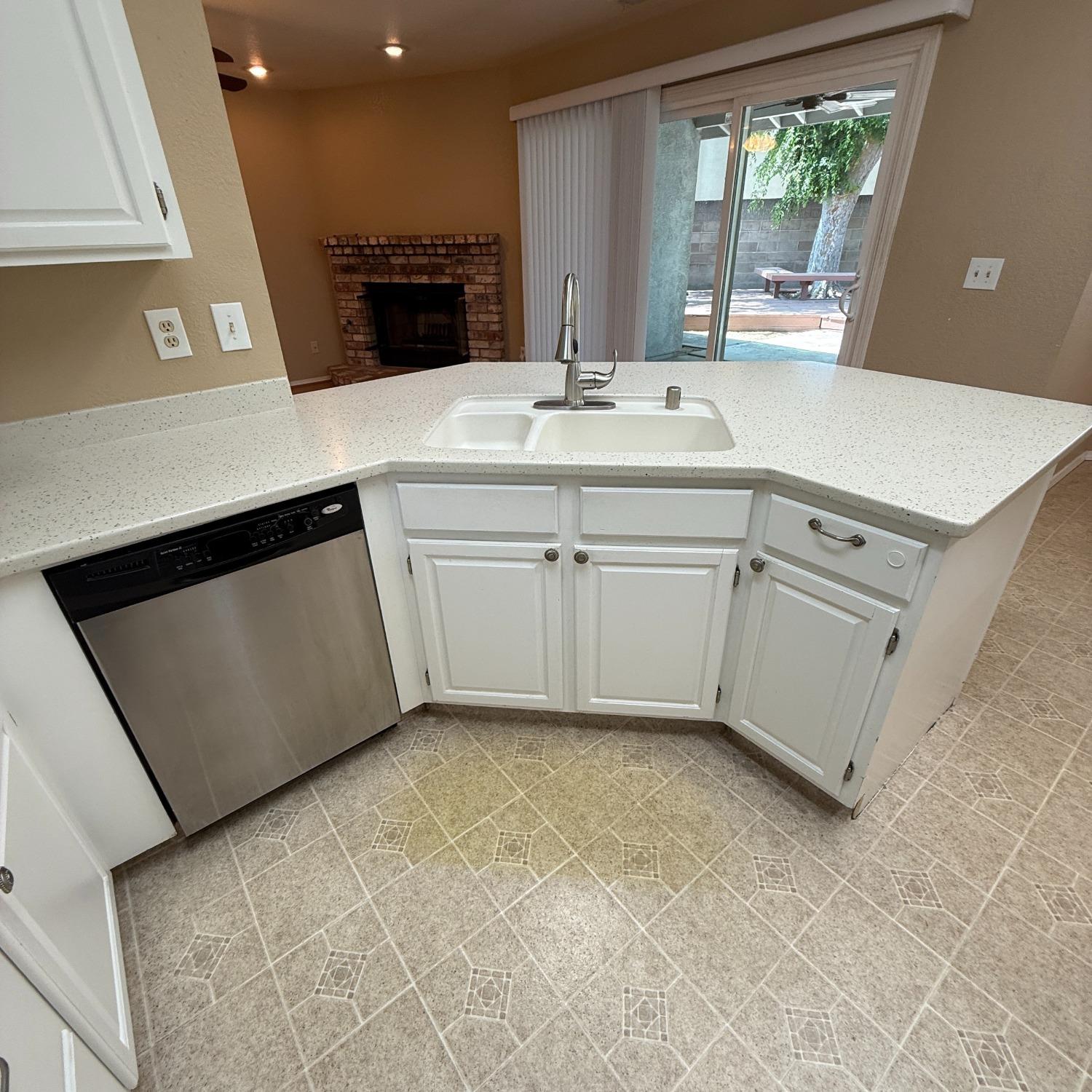 Detail Gallery Image 7 of 34 For 2301 Blue Quail Ct, Modesto,  CA 95355 - 4 Beds | 2 Baths