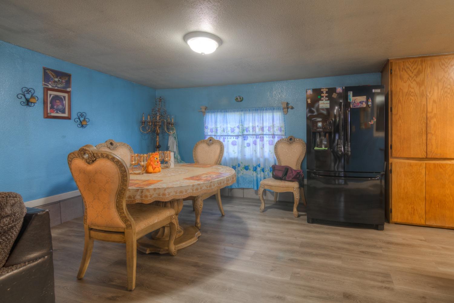 Detail Gallery Image 19 of 27 For 7326 Loma Verde Way, Sacramento,  CA 95822 - 3 Beds | 2 Baths