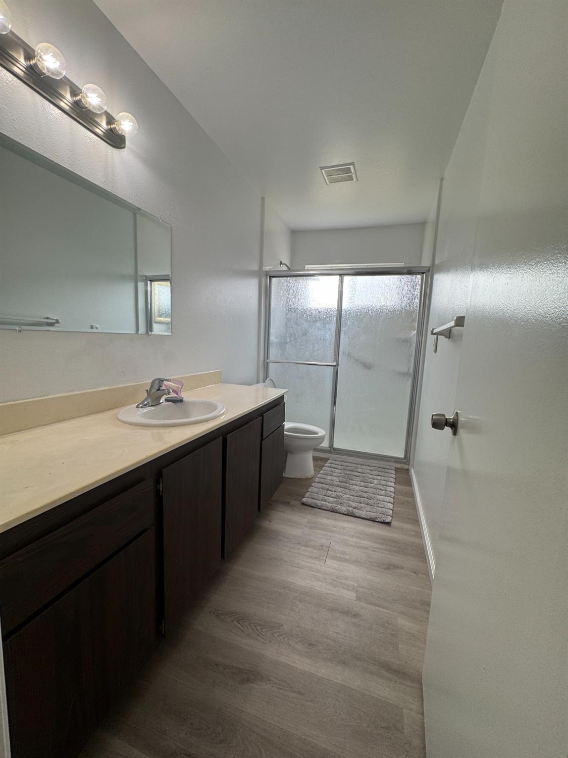 Detail Gallery Image 10 of 21 For 2953 Beeston Ave, Sacramento,  CA 95822 - 3 Beds | 2 Baths
