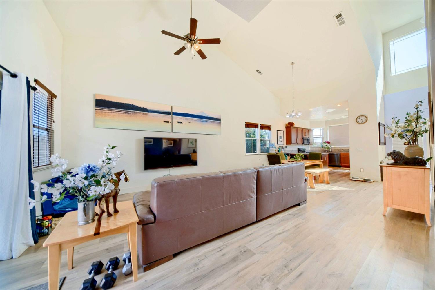 Detail Gallery Image 15 of 81 For 601 St Helena Dr, Newman,  CA 95360 - 4 Beds | 2/1 Baths