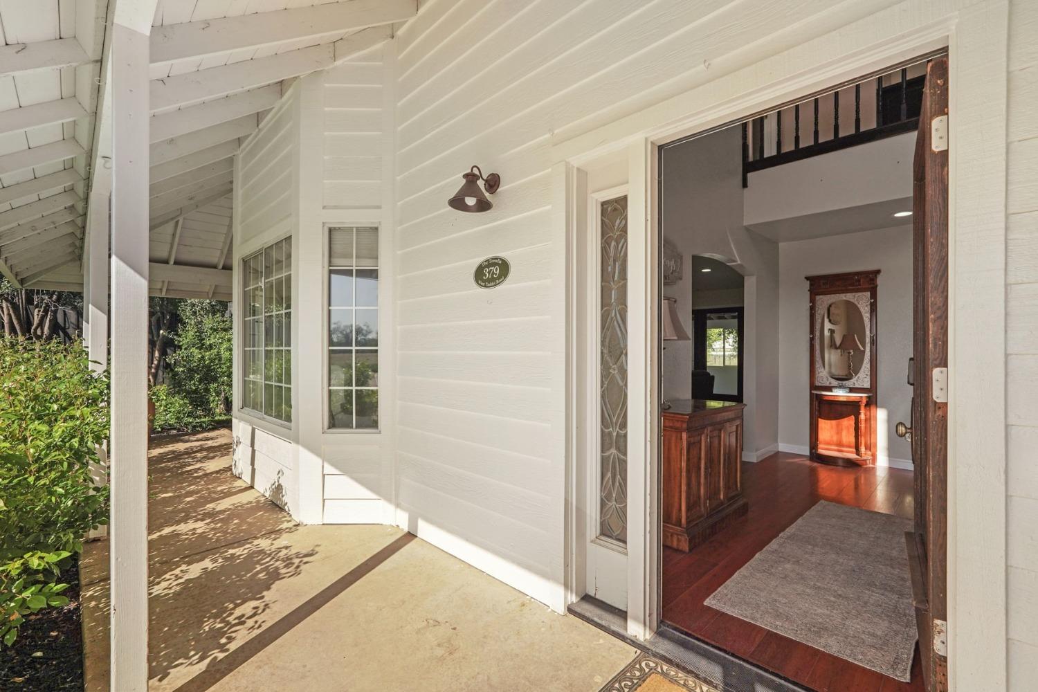 Detail Gallery Image 6 of 70 For 379 W Taddei Rd, Acampo,  CA 95220 - 3 Beds | 2/1 Baths