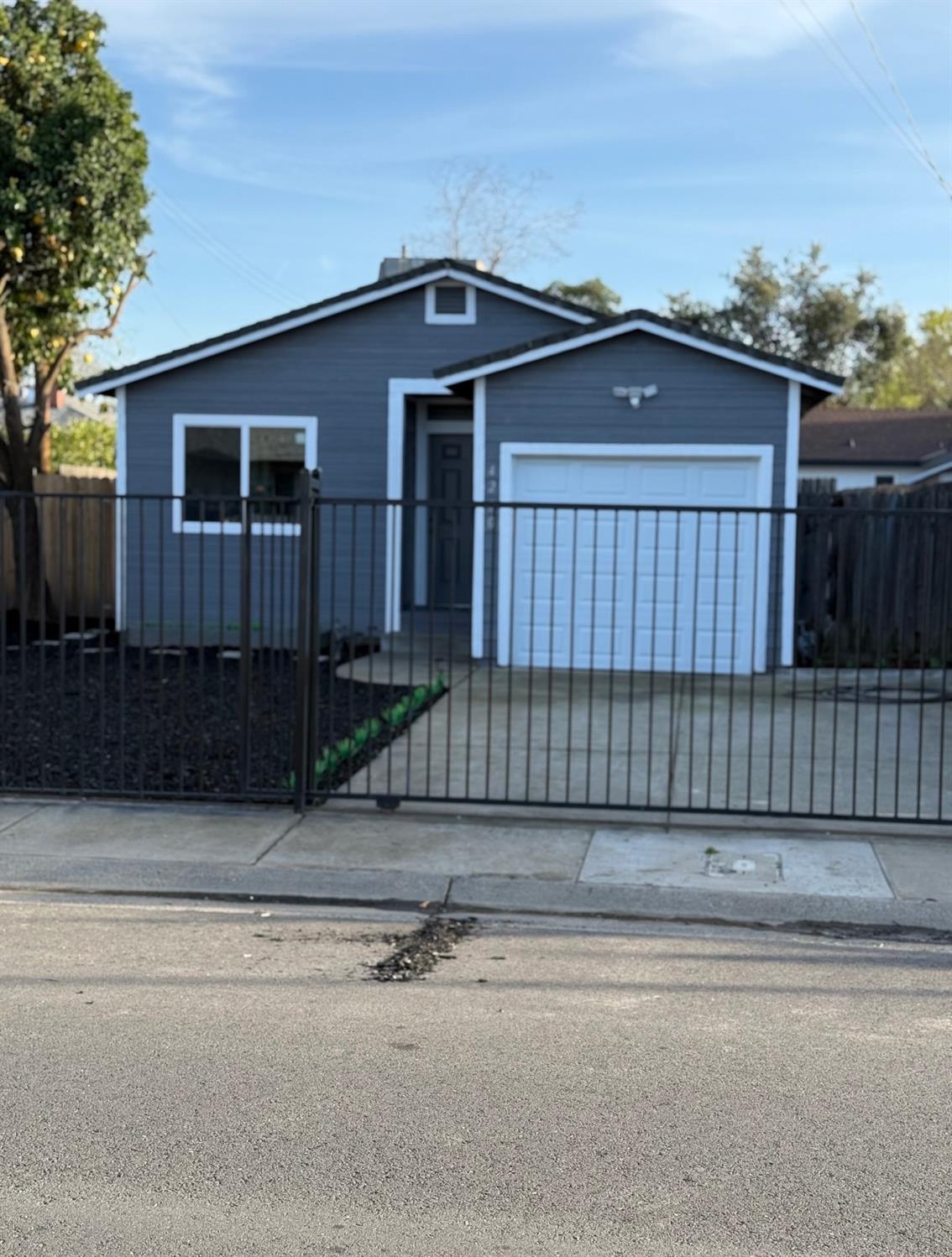 Detail Gallery Image 1 of 1 For 4200 18th Ave, Sacramento,  CA 95820 - 3 Beds | 1 Baths