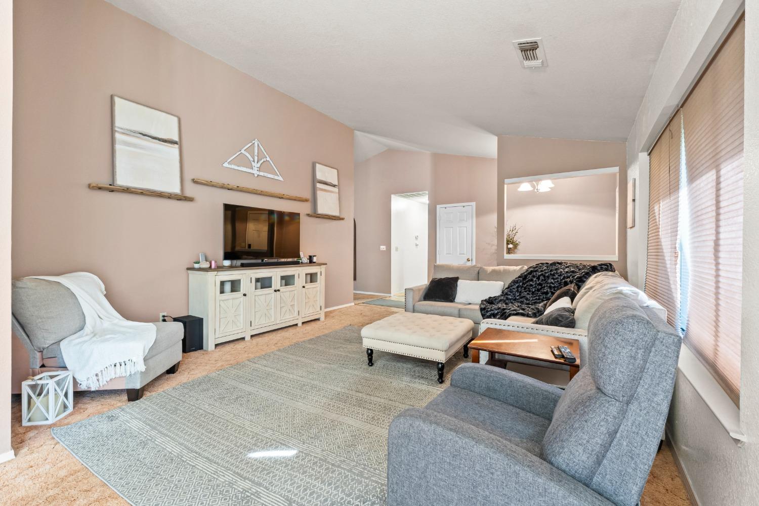Detail Gallery Image 7 of 33 For 3068 Knollwood Dr, Cameron Park,  CA 95682 - 3 Beds | 2 Baths