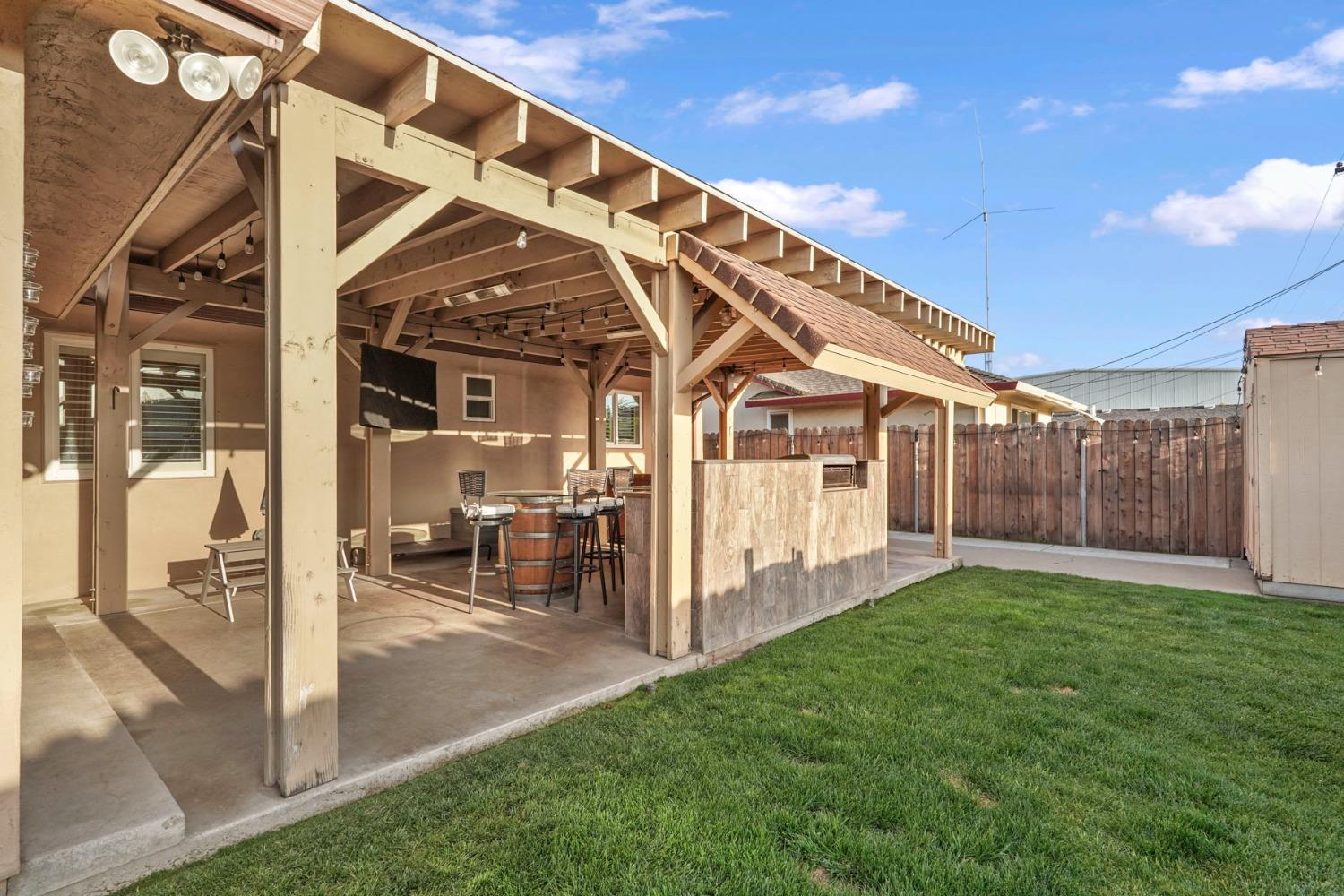 Detail Gallery Image 33 of 45 For 1133 S Orange Ave, Lodi,  CA 95240 - 3 Beds | 2 Baths