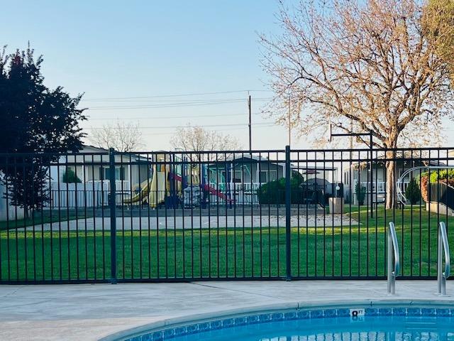 Detail Gallery Image 50 of 53 For 1541 Panthers Ln 13, Modesto,  CA 95355 - 4 Beds | 2 Baths