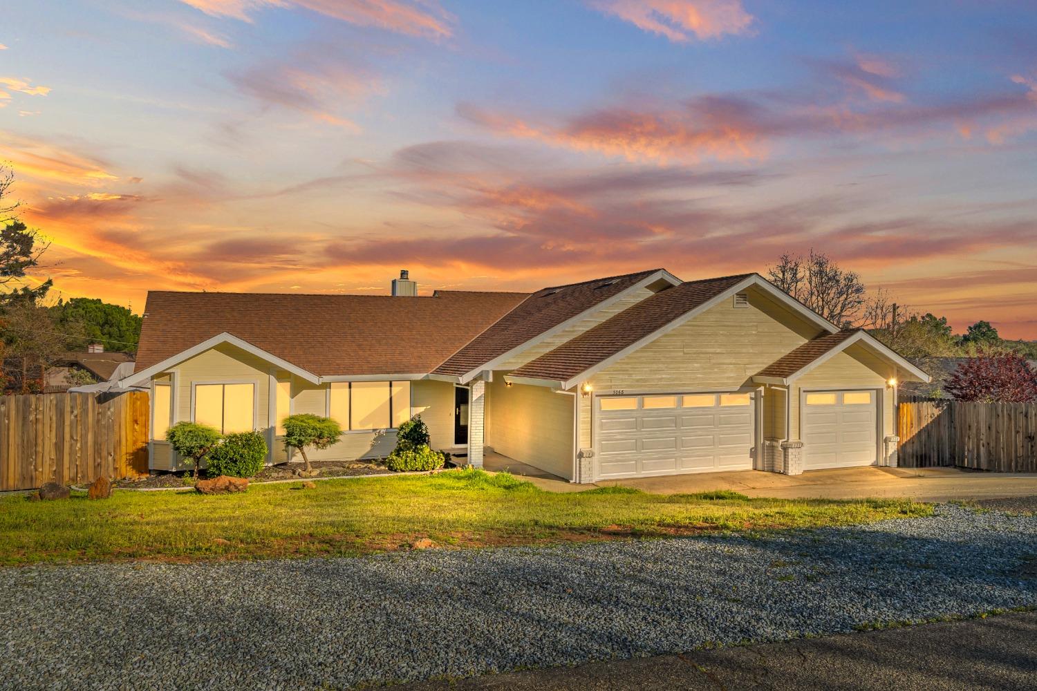 Detail Gallery Image 1 of 33 For 3068 Knollwood Dr, Cameron Park,  CA 95682 - 3 Beds | 2 Baths