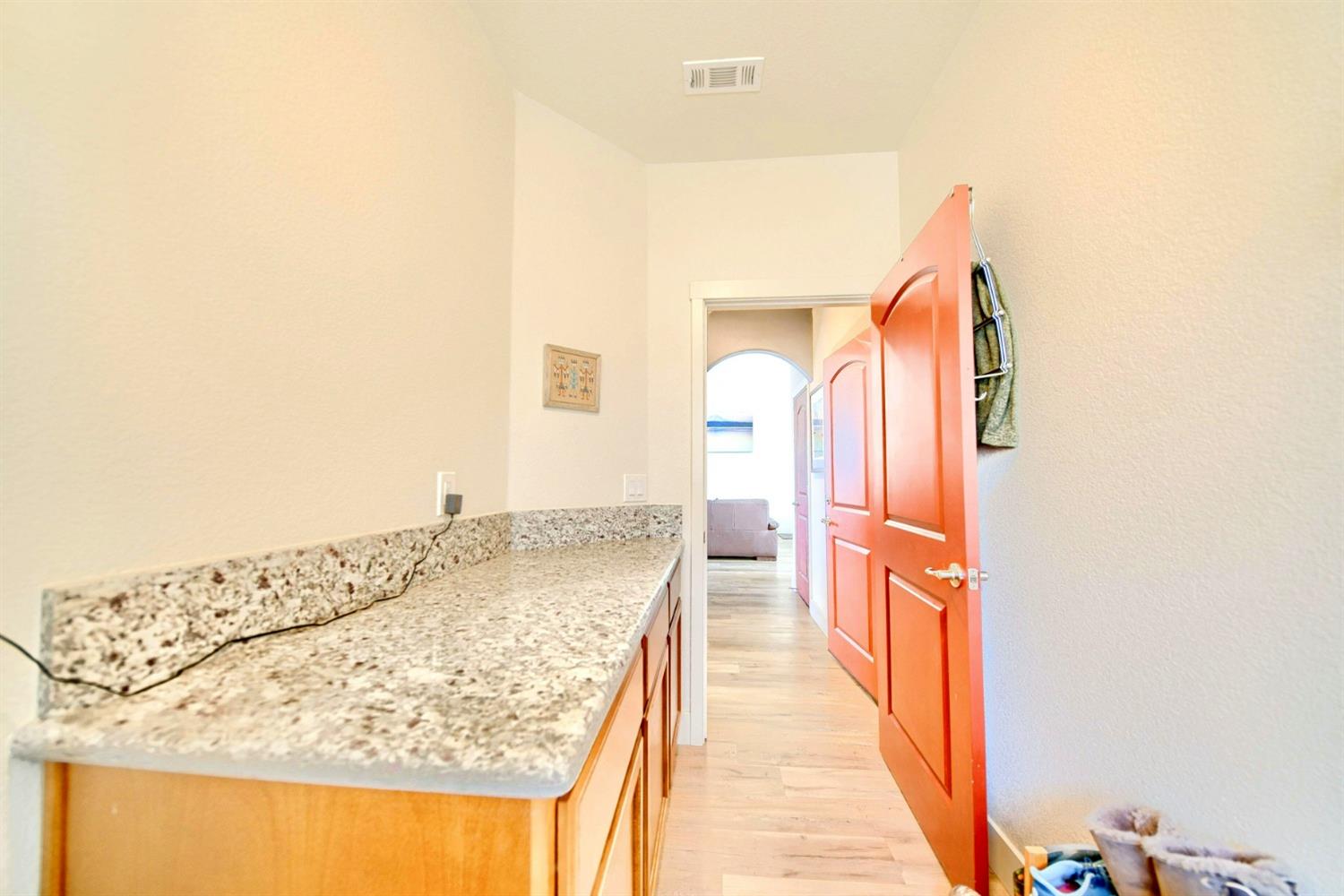 Detail Gallery Image 31 of 81 For 601 St Helena Dr, Newman,  CA 95360 - 4 Beds | 2/1 Baths