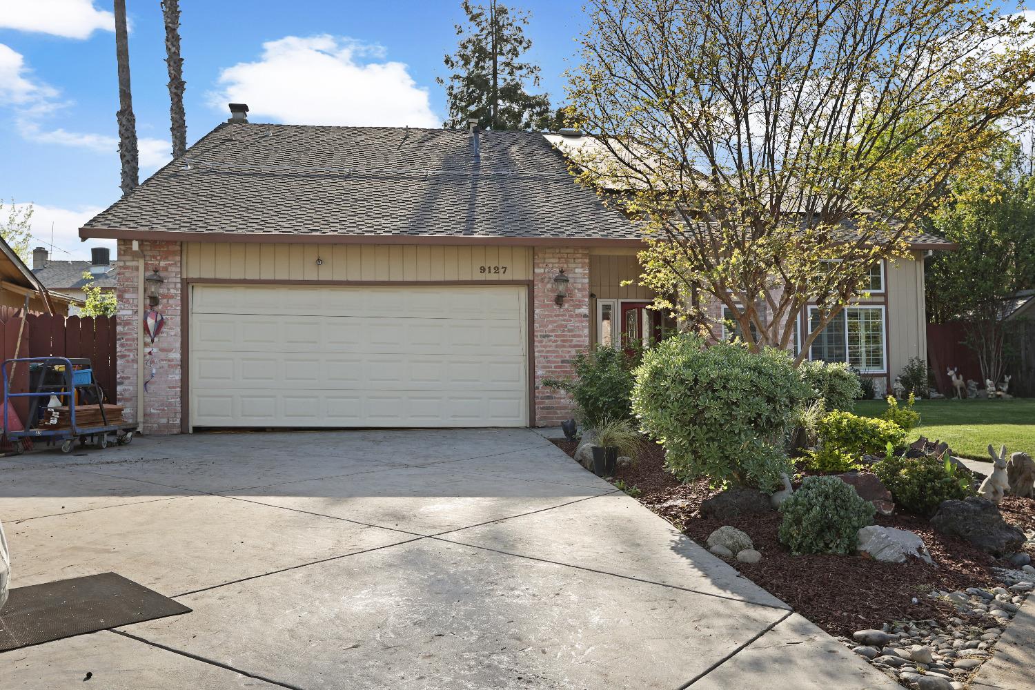 Detail Gallery Image 3 of 40 For 9127 Rutland Ct, Stockton,  CA 95209 - 4 Beds | 3 Baths