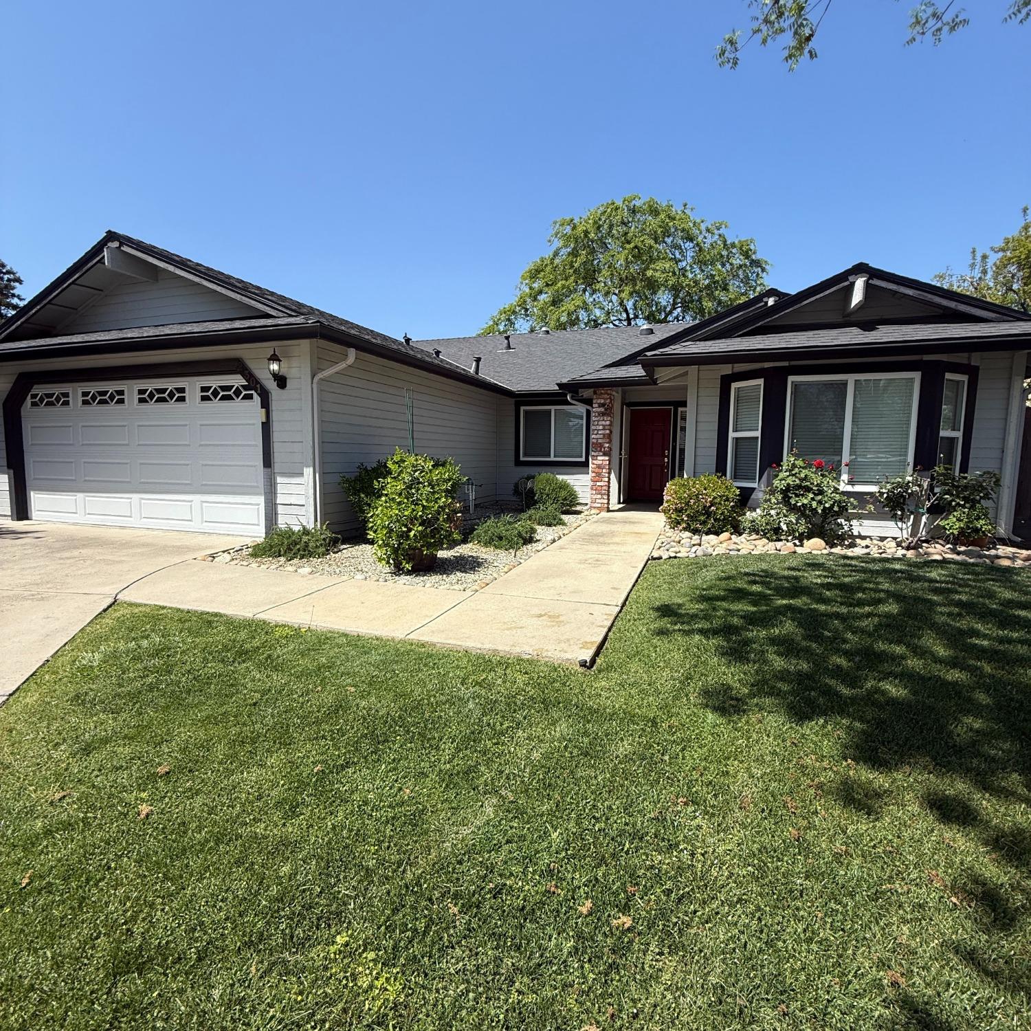 Detail Gallery Image 1 of 34 For 2301 Blue Quail Ct, Modesto,  CA 95355 - 4 Beds | 2 Baths