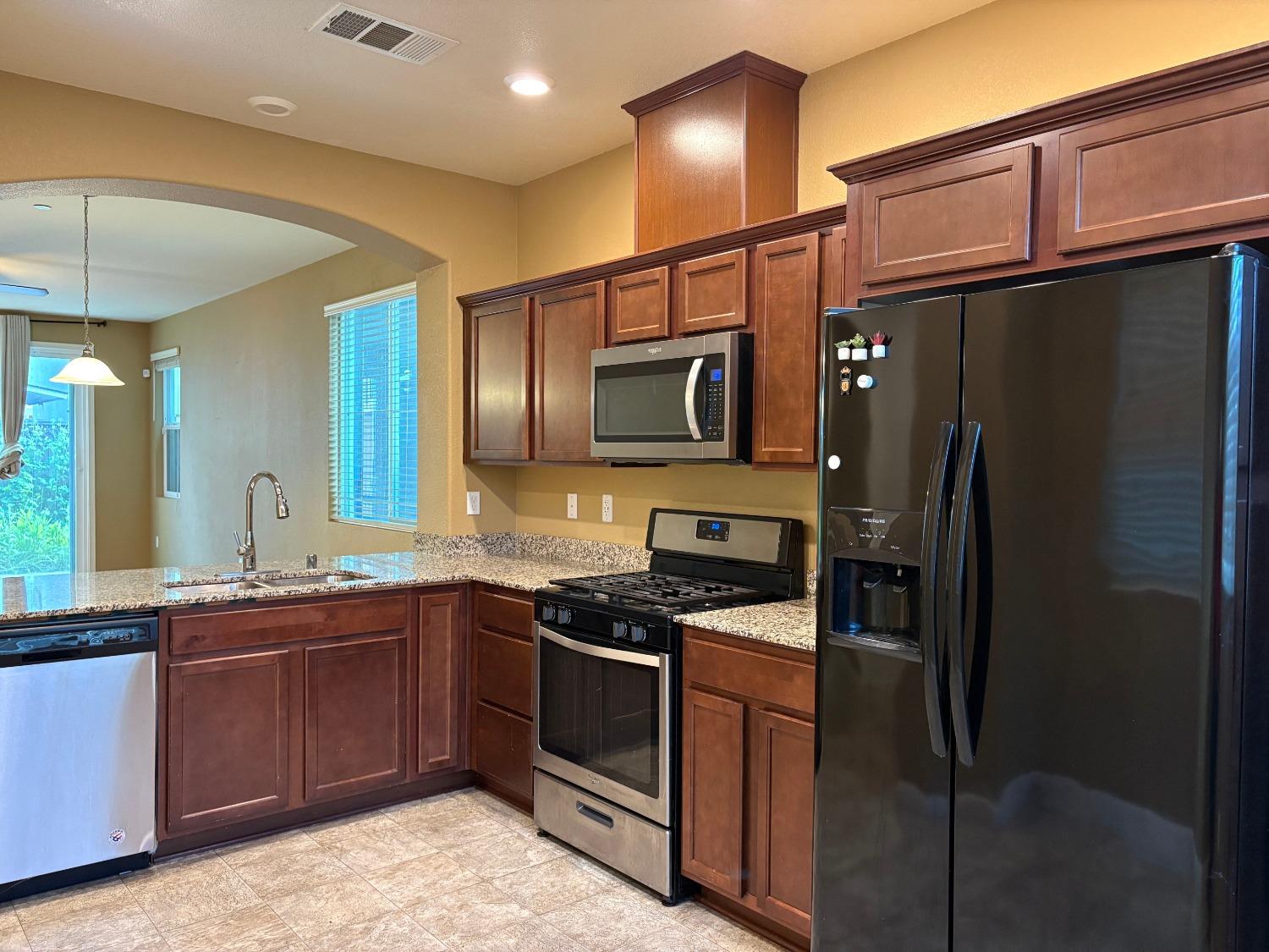 Detail Gallery Image 17 of 61 For 1120 Willow Oak Dr, Stockton,  CA 95210 - 4 Beds | 3 Baths