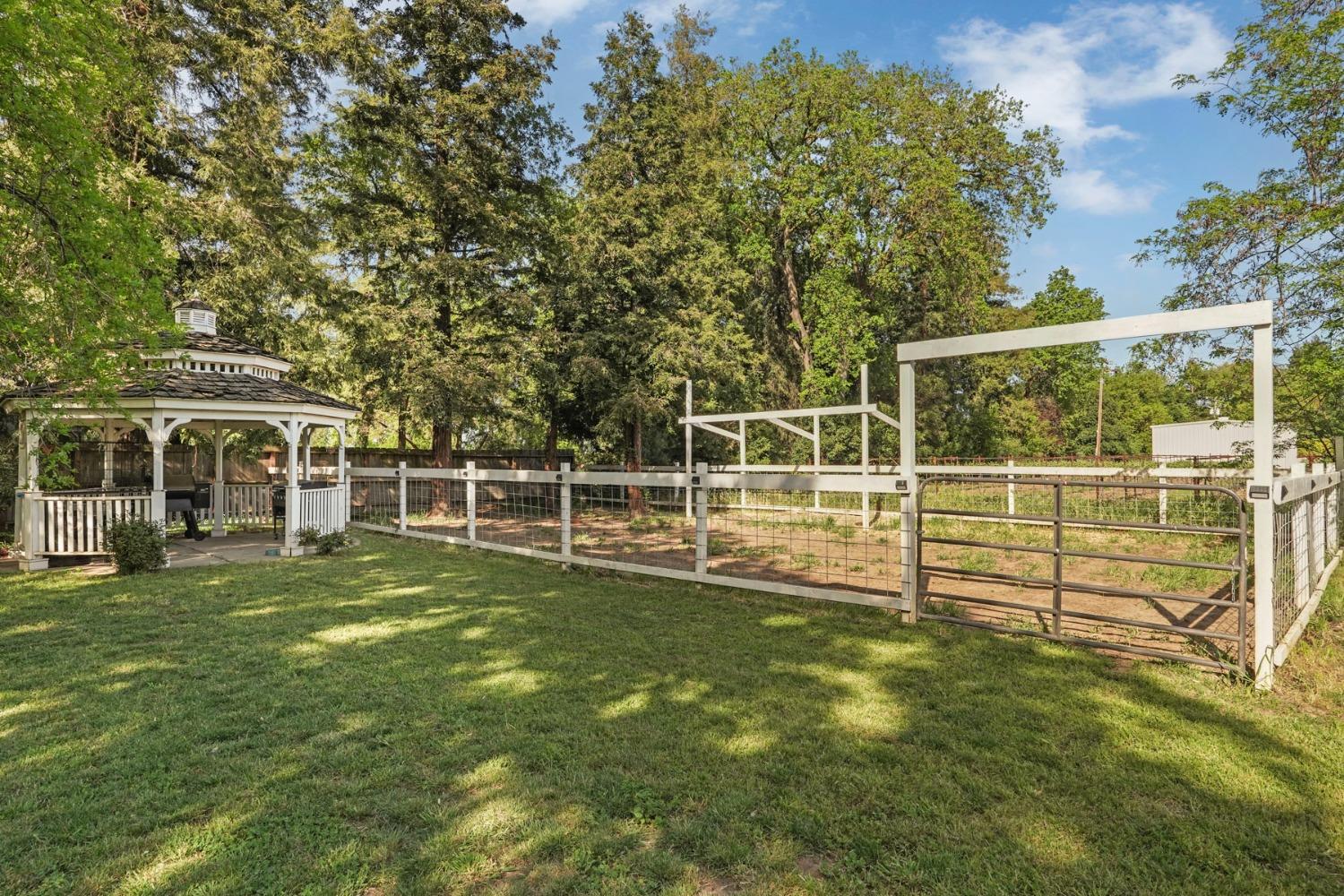 Detail Gallery Image 50 of 70 For 379 W Taddei Rd, Acampo,  CA 95220 - 3 Beds | 2/1 Baths