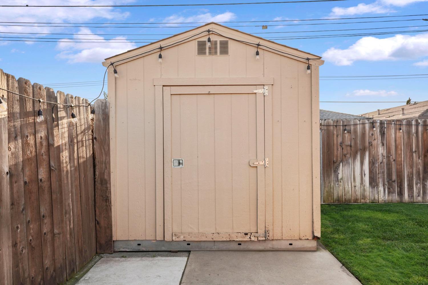 Detail Gallery Image 42 of 45 For 1133 S Orange Ave, Lodi,  CA 95240 - 3 Beds | 2 Baths