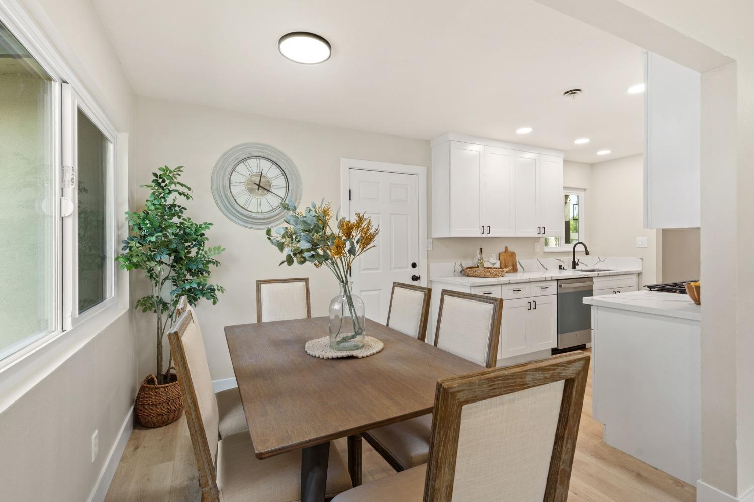 Detail Gallery Image 7 of 21 For 1314 Sheridan Ave, Roseville,  CA 95661 - 3 Beds | 2 Baths