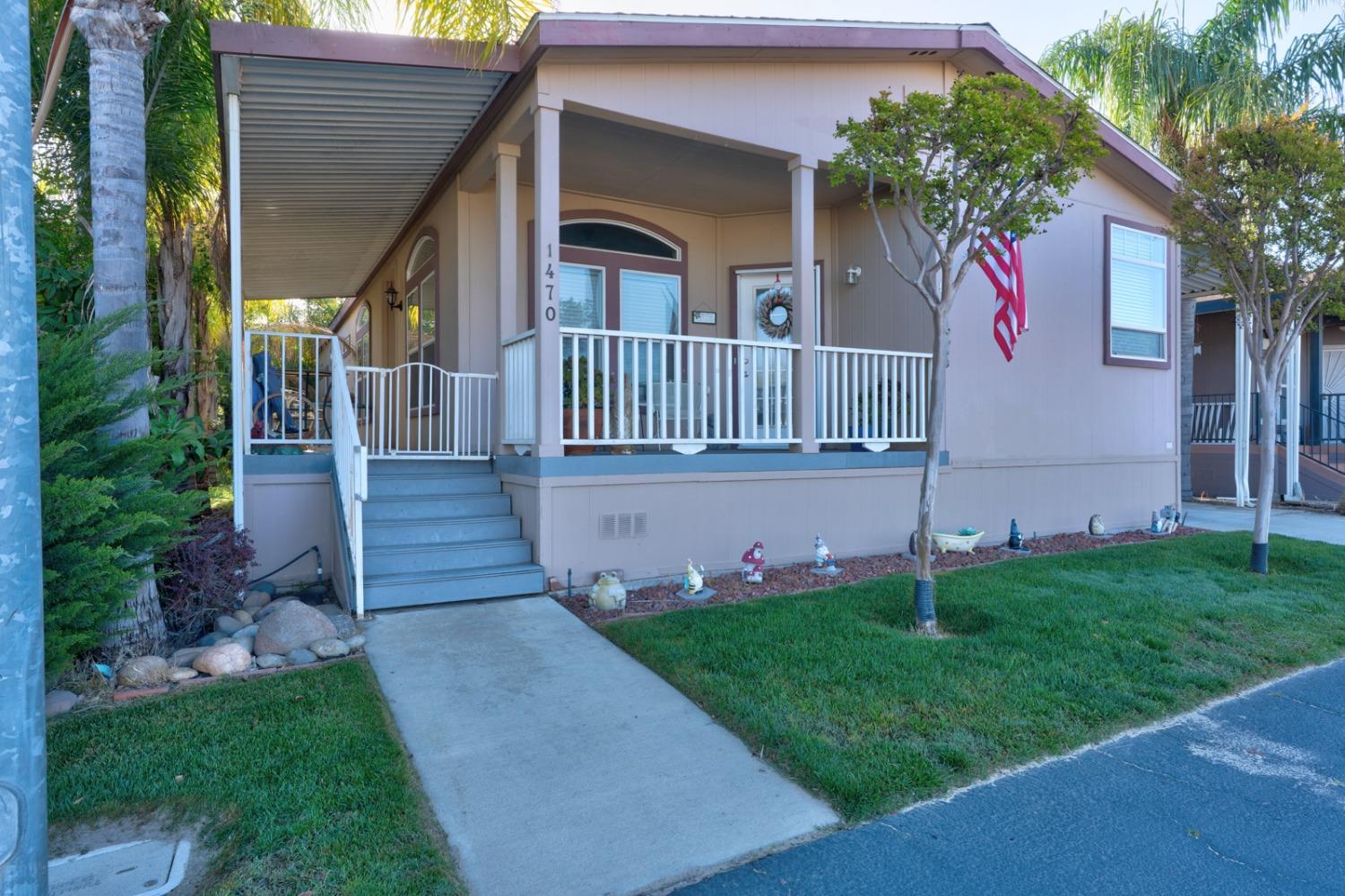 Detail Gallery Image 6 of 34 For 1470 Queen Way 17, Livingston,  CA 95334 - 2 Beds | 2 Baths