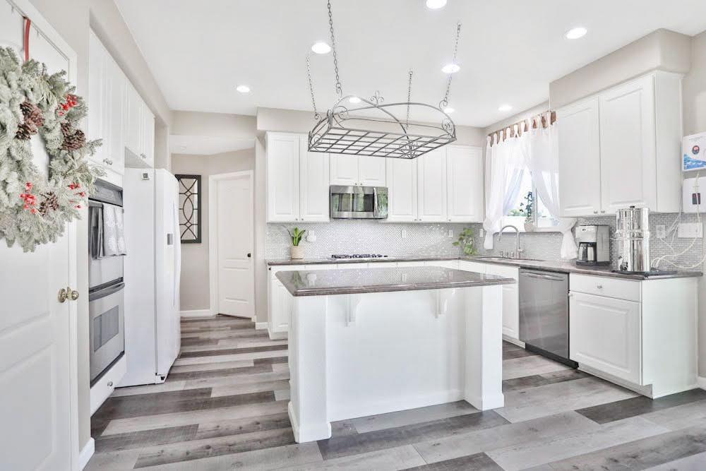 Detail Gallery Image 6 of 70 For 10770 Westerly Dr, Mather,  CA 95655 - 5 Beds | 3 Baths