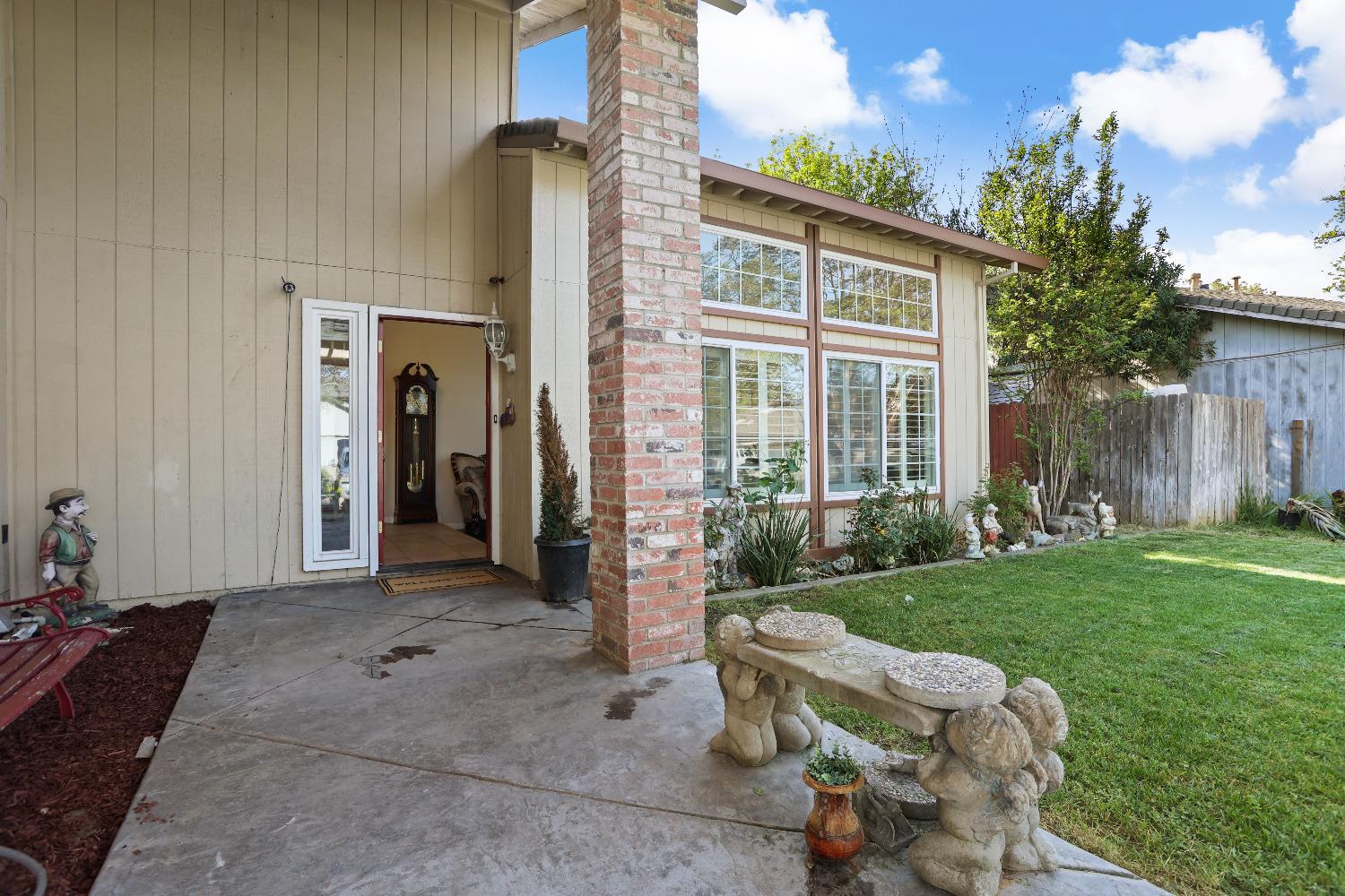 Detail Gallery Image 5 of 40 For 9127 Rutland Ct, Stockton,  CA 95209 - 4 Beds | 3 Baths