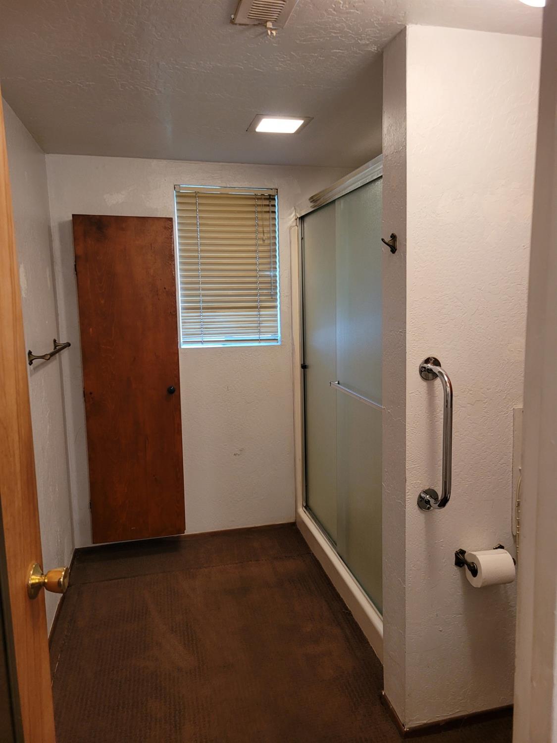 E Cromwell Way, Sacramento, California image 31