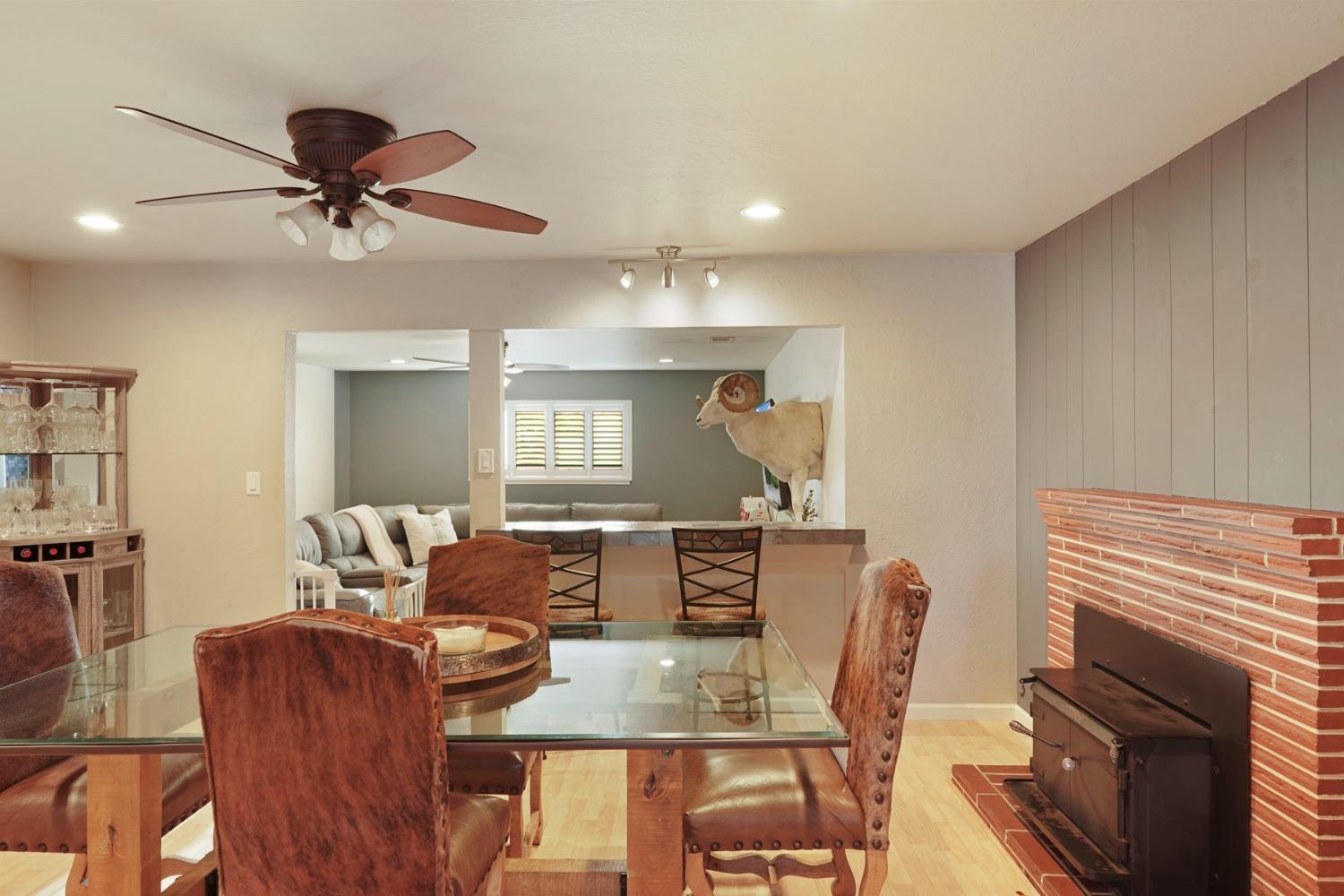 Detail Gallery Image 13 of 45 For 1133 S Orange Ave, Lodi,  CA 95240 - 3 Beds | 2 Baths