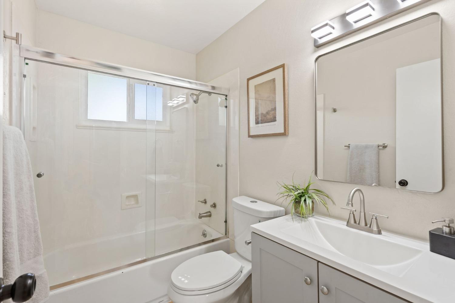 Detail Gallery Image 17 of 21 For 1314 Sheridan Ave, Roseville,  CA 95661 - 3 Beds | 2 Baths
