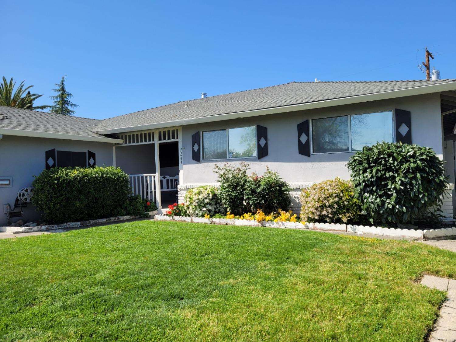 E Cromwell Way, Sacramento, California image 47