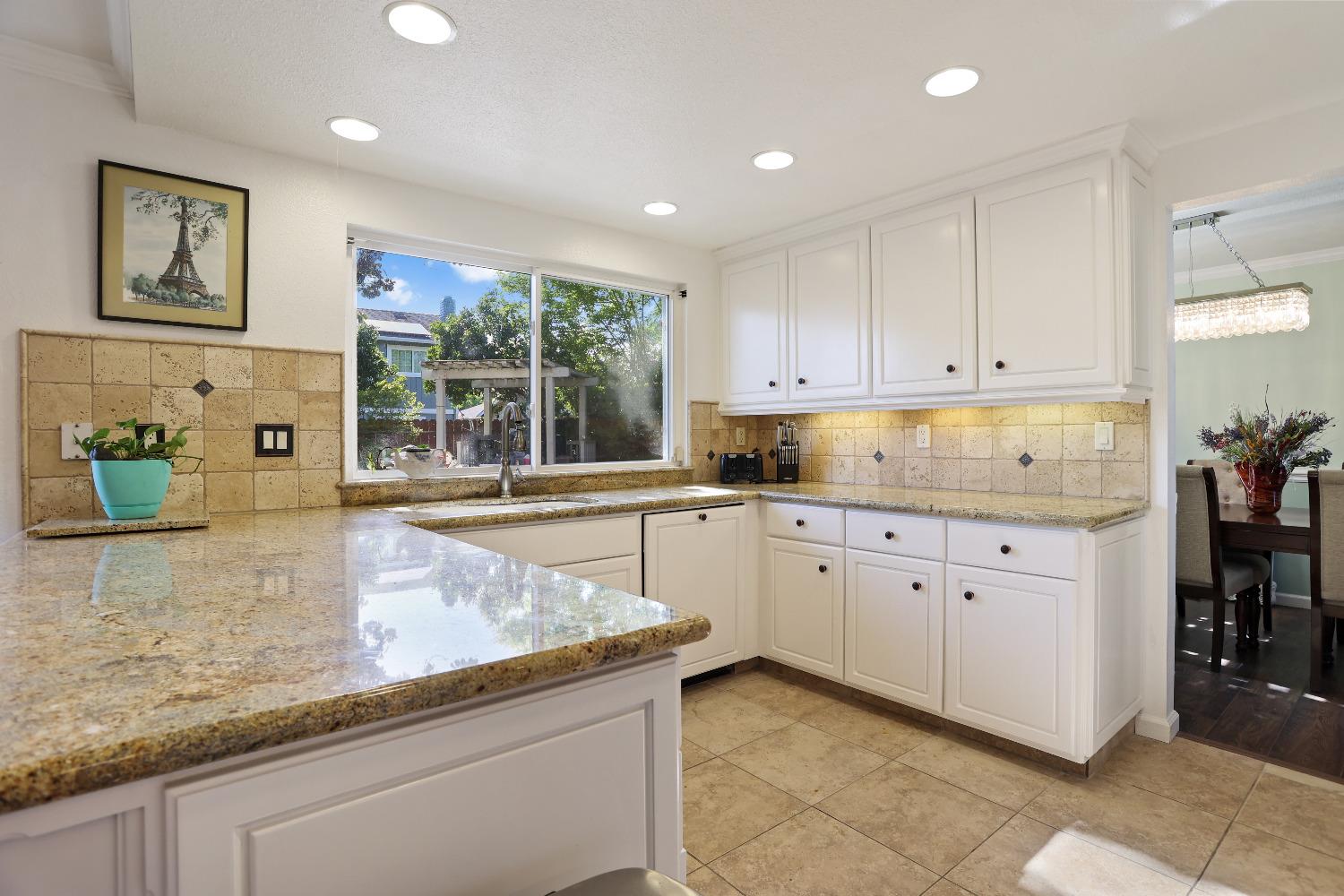 Detail Gallery Image 14 of 40 For 9127 Rutland Ct, Stockton,  CA 95209 - 4 Beds | 3 Baths