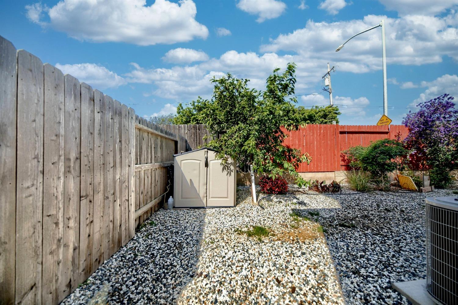 Detail Gallery Image 69 of 81 For 601 St Helena Dr, Newman,  CA 95360 - 4 Beds | 2/1 Baths