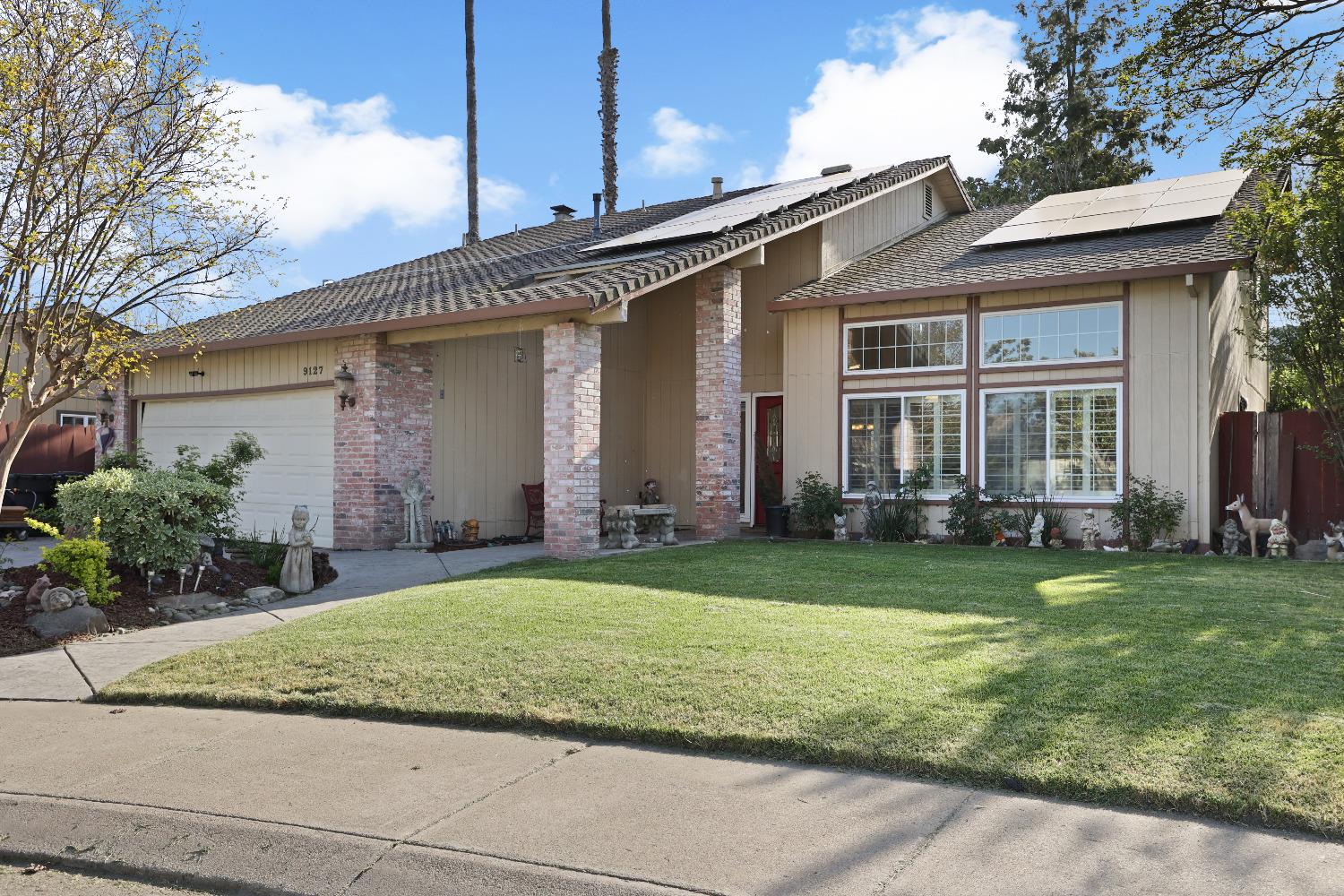 Detail Gallery Image 4 of 40 For 9127 Rutland Ct, Stockton,  CA 95209 - 4 Beds | 3 Baths